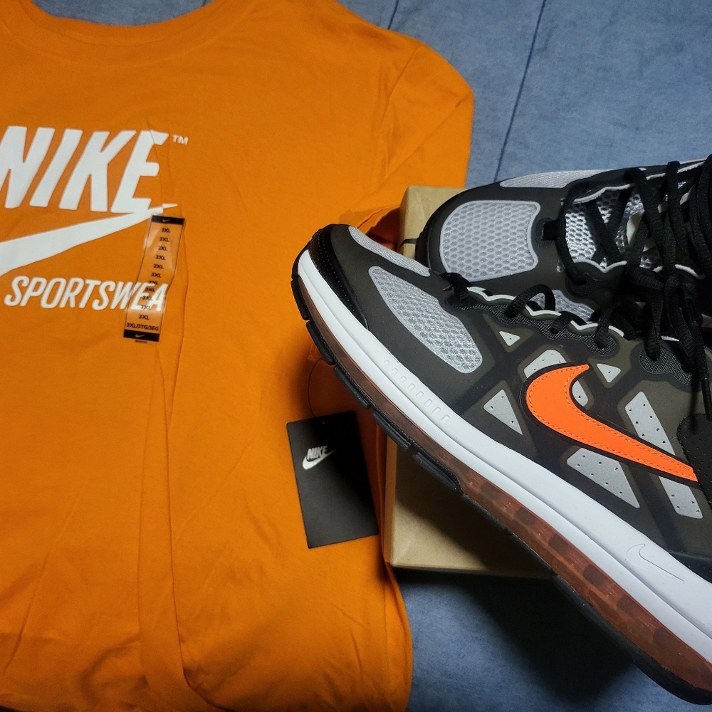 Nike - Picture 4 of 5